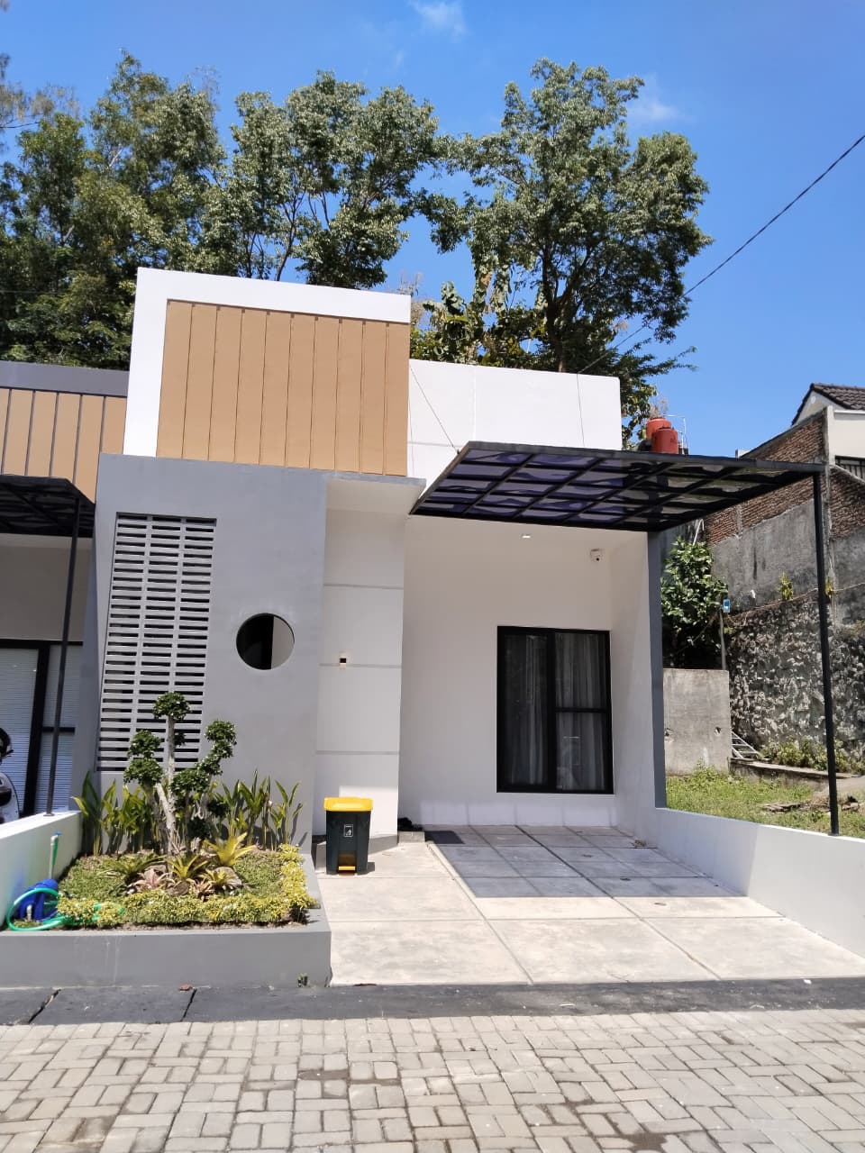 Fasad rumah Grand Amartha Residence 1